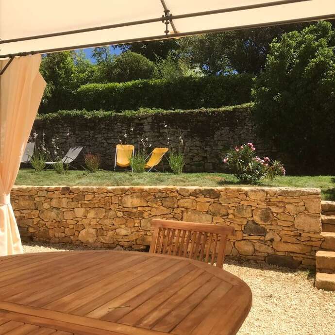 Ejoki à 400 m de la cité médiévale de Sarlat