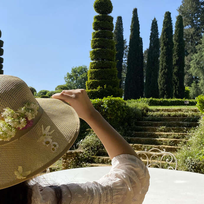 Garden Party : grand dîner dans la cour du Manoir d’Eyrignac