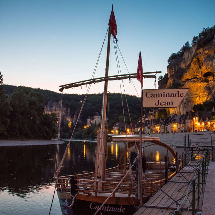 Fête votive avec feux d'artifice à La Roque Gageac
