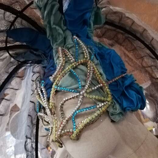 Savoir-faire au rendez-vous : visite d'un atelier de costumes (La malle aux costumes)