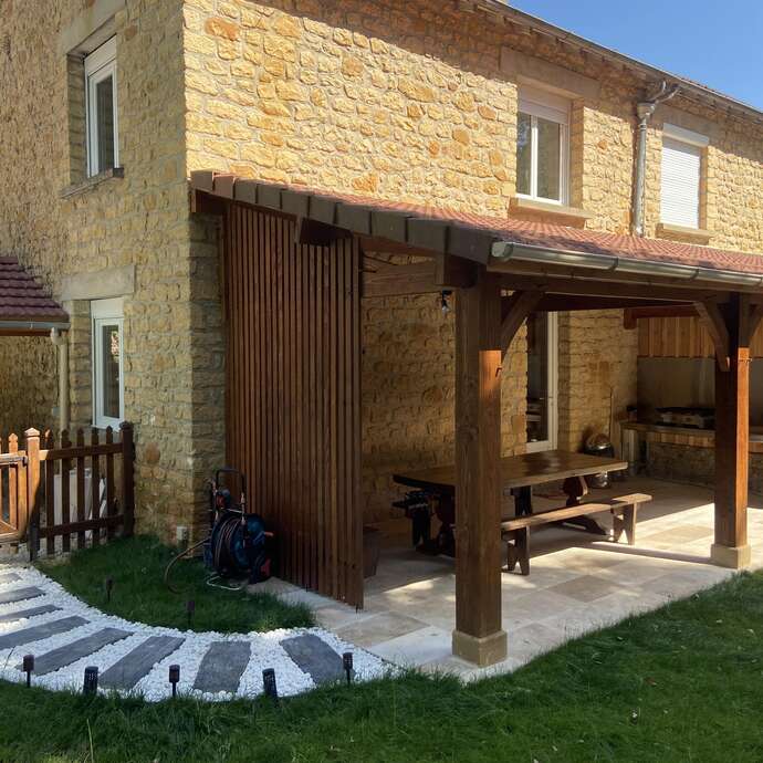 Chez Titouan à Sarlat avec Spa et Clim