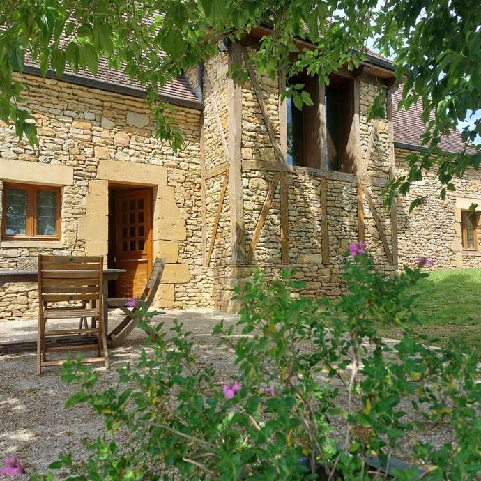 Le Double avec piscine couverte proche de Sarlat