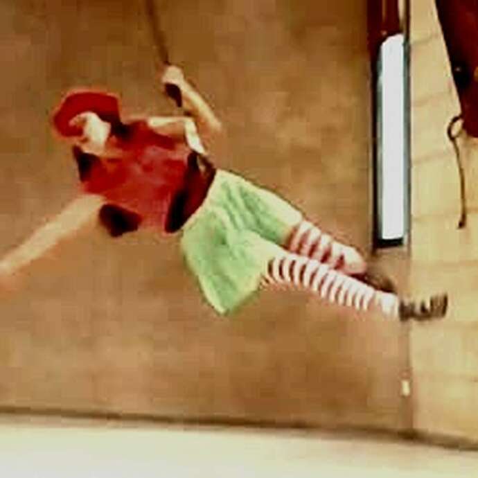 Stage - le clown voltige