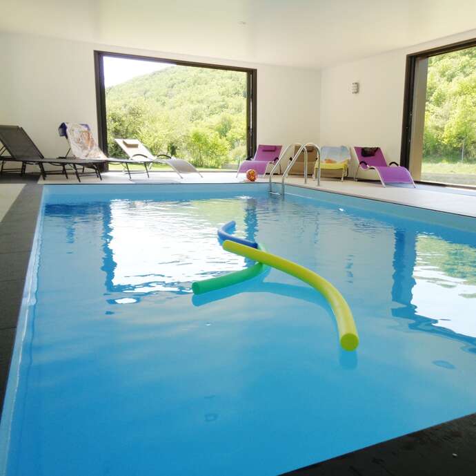 Villa La Bénéchie avec piscine intérieure à côté de Sarlat