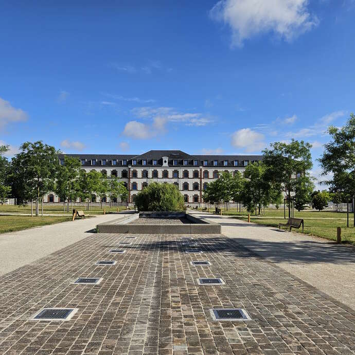 Visite guidée - Le passé militaire de Châteaudun