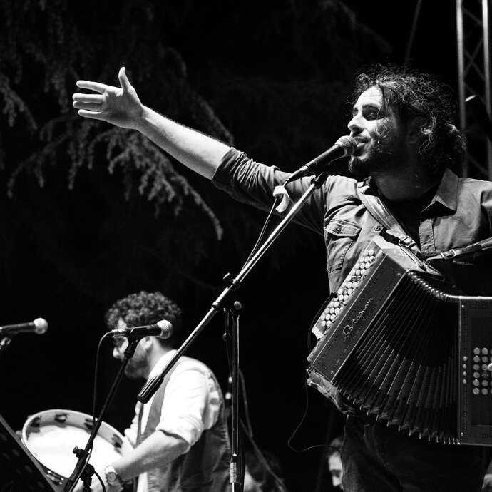 Giuliano Gabriele et l'Officine Méridionali Orchestra au Festival du Chant de Marin