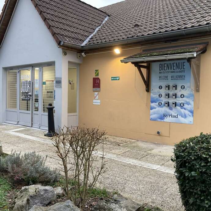 Hôtel-Restaurant "Kyriad Châlons-en-Champagne"