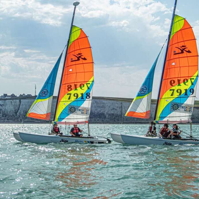 Les Stages en Catamarans - Hobie Cat15 à partir de 14 ans