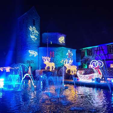 Museum and craftmen Christmas market