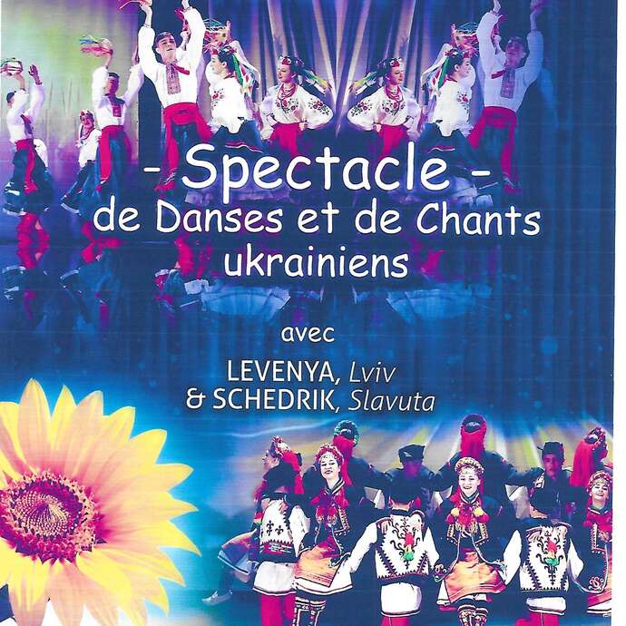 Aufführung ukrainischer Tänze und Lieder