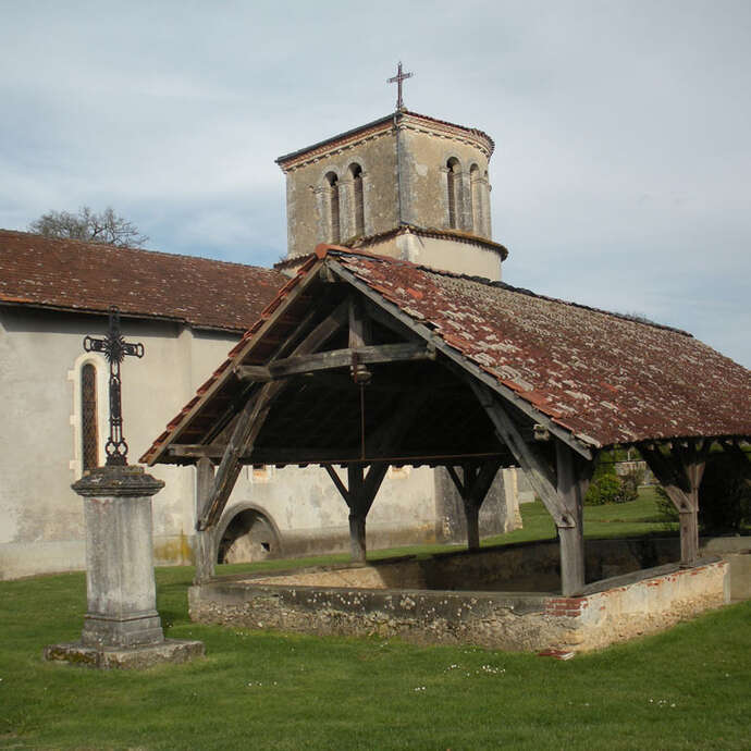 Romanesque church and wash house of Lucbardez-et-Bargues