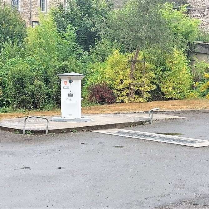 AIRE DE SERVICE CAMPING CAR