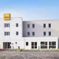 B&B Hôtel Laval Ouest