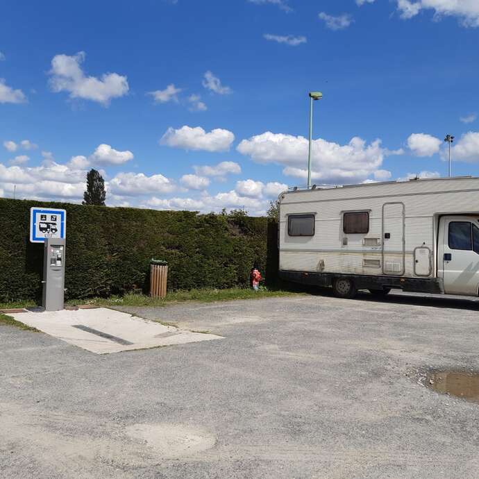 AIRE CAMPING-CAR MOUZILLON