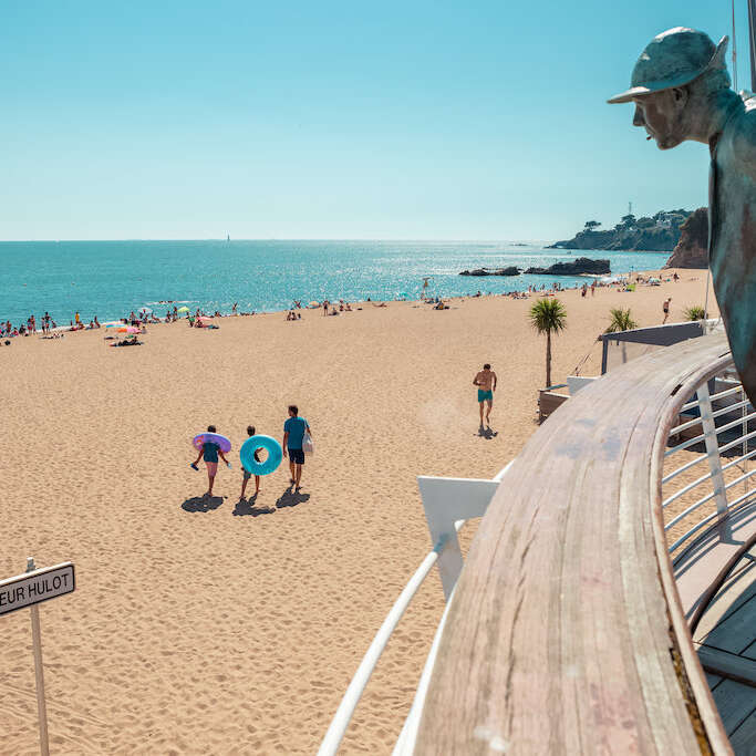 MONSIEUR HULOT DÉCOUVRE SAINT-MARC-SUR-MER