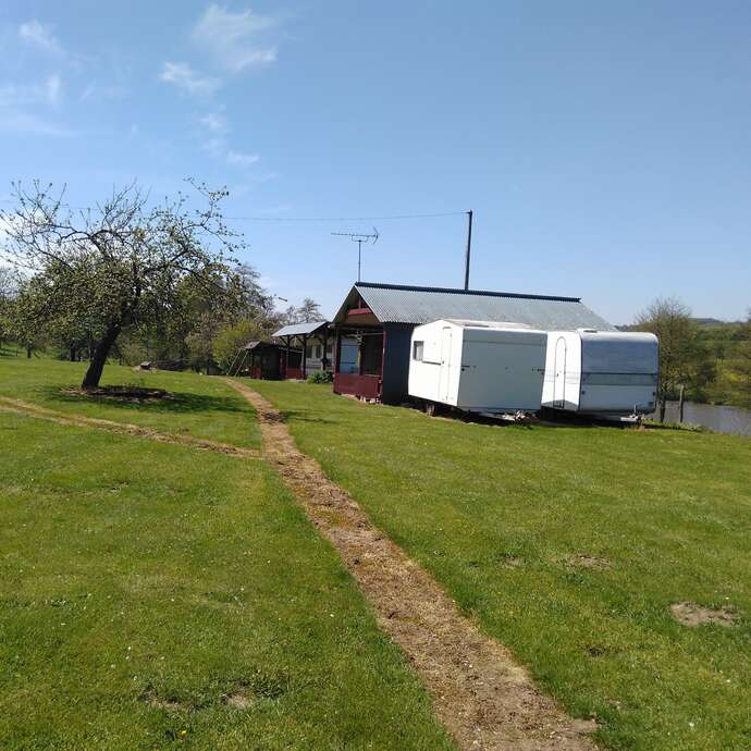 CAMPING A LA FERME LA COUR