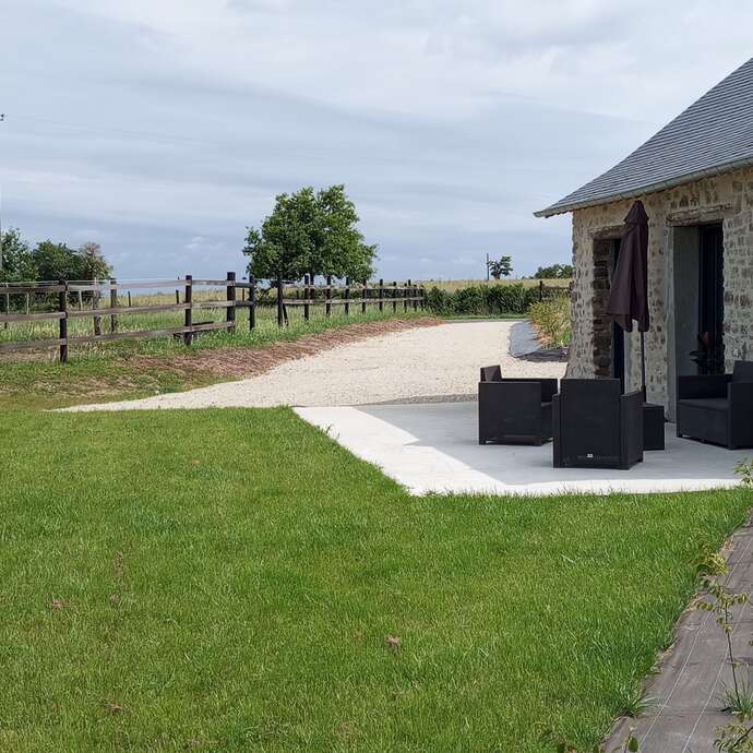 Gite de la Giraudière, 1 à 4 personnes - Pension équine