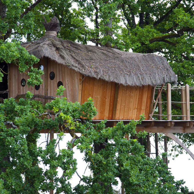 CABANE DANS LES ARBRES- AU RELAIS DU GUÉ DE SELLE