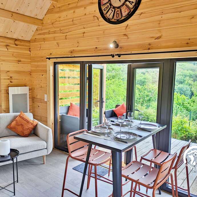 CHALET 25 LE VICOIN, CAMPING DE COUPEAU, 4 PERS, MEZZANINE