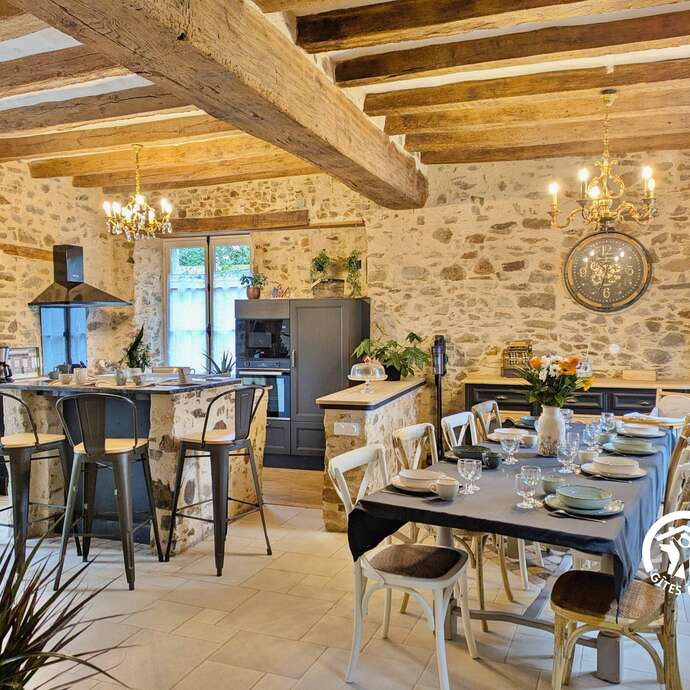 LA PIERRE DU BONHEUR, GÎTE 8 PERSONNES