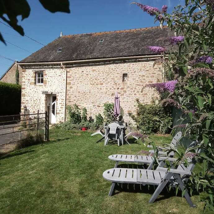 MEUBLE "LES GARENNES"