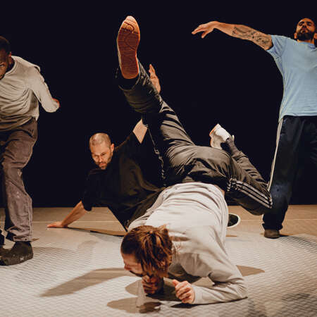 DANSE URBAINE "SLIDE" CIE CHUTE LIBRE