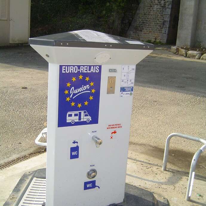 BORNE CAMPING-CAR EURO-RELAIS