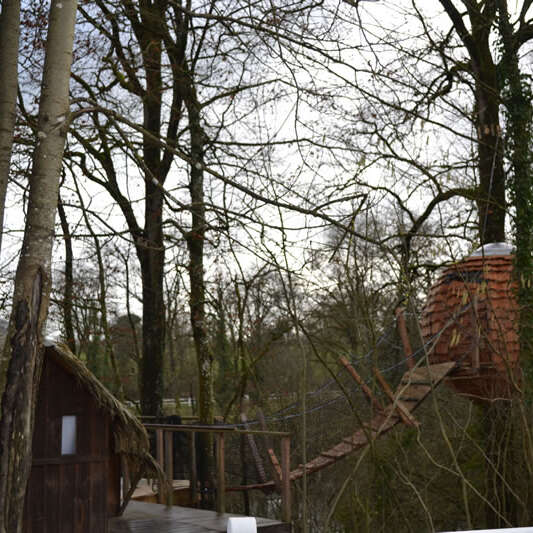 DOMAINE DES VAULX : CABANE LOV'NID