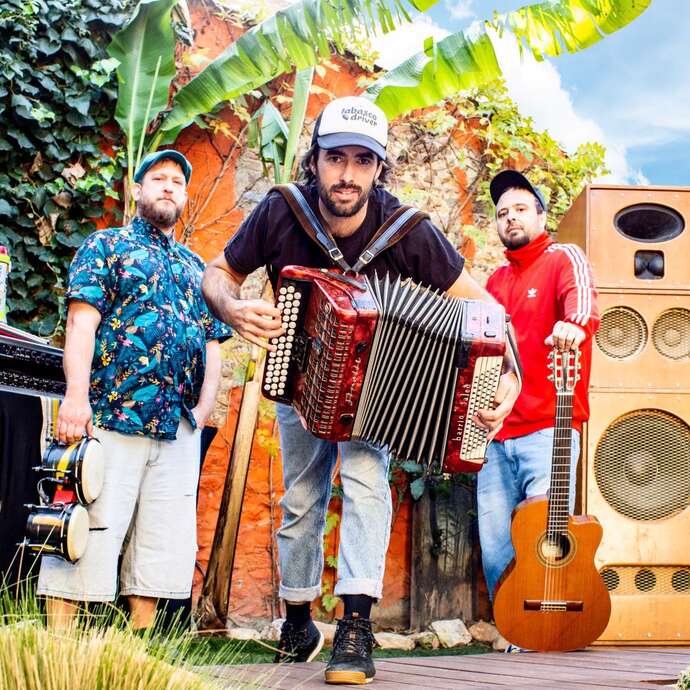 Concert Papito Collective (latin world music) à la Petit'Pause à Faycelles
