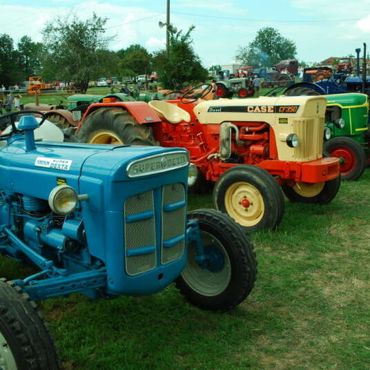 Festival National des Vieilles Mécaniques de Montcléra