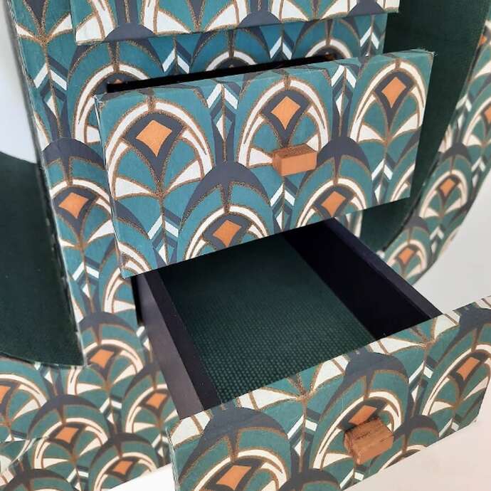 Atelier fabrication d'un mini meuble en carton