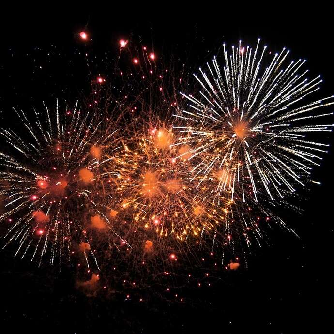 Feu d'artifice à Puy-l'Evêque