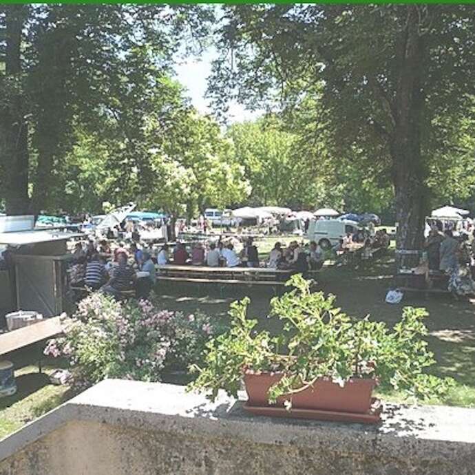 Marché de producteurs  à Brengues