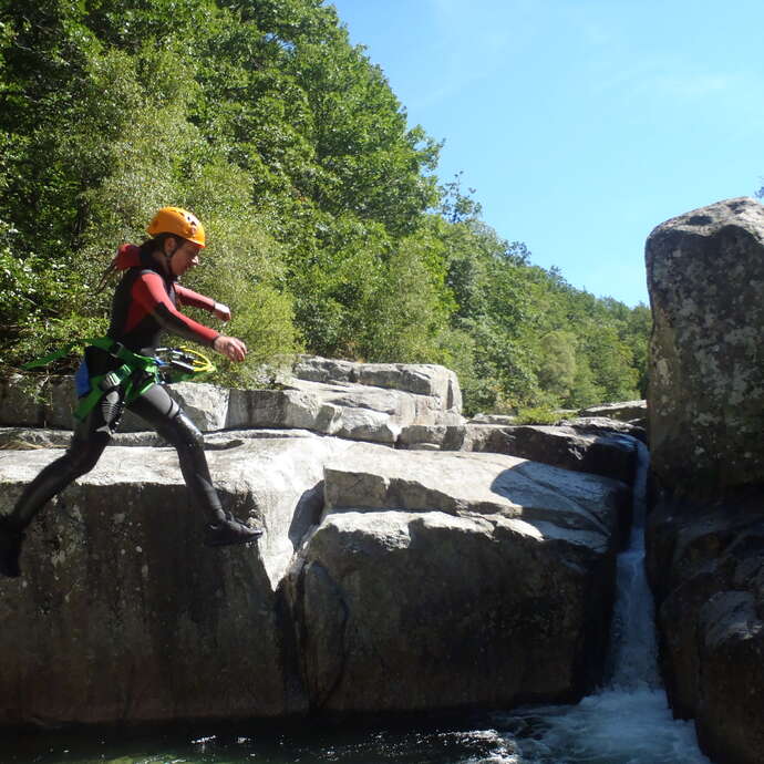 LA CAZELLE SPORT NATURE : SPORTS D'EAUX VIVES