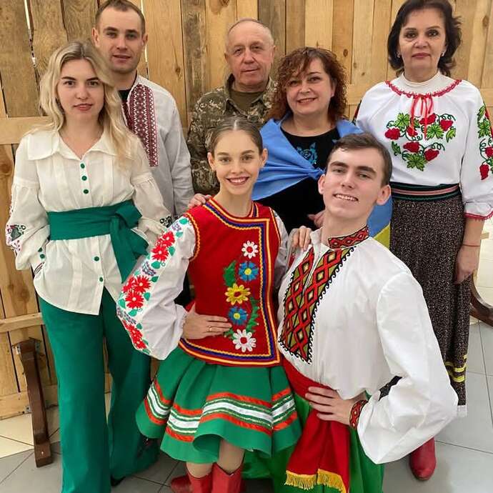 Musique et danses traditionnelles Ukrainiennes "Kalyna"