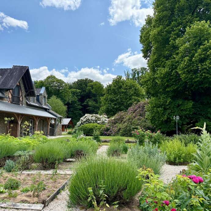 ATELIER DECOUVERTE DES PLANTES AROMATIQUES ET MEDICINALES - MONASTERE DE BOIS SALAIR