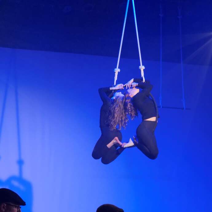Cirque Divers