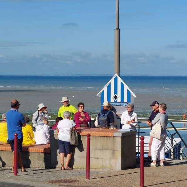 Promenade  balnéaire à Saint-Pair-sur-Mer