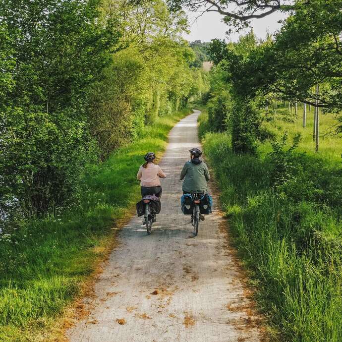 A VELO AU FIL DE L'EAU