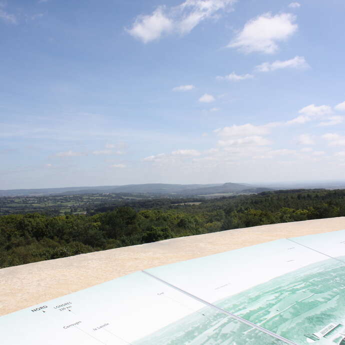 LE MONT DES AVALOIRS ET SON BELVEDERE