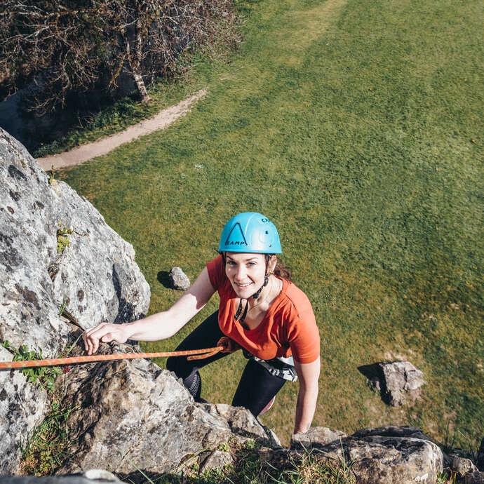 INITIATION À L'ESCALADE