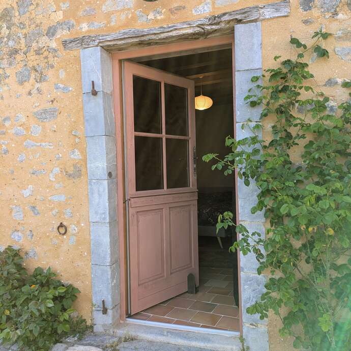 FLEURS DE POMMIERS, JUSQU'À 2 PERS
