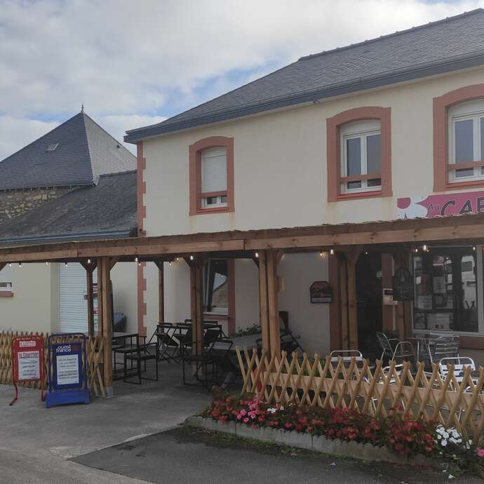 Au Café du Village fleuri
