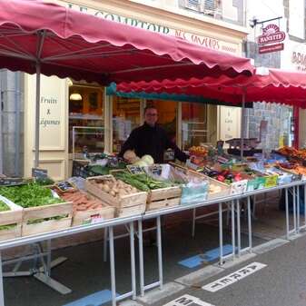 MARCHÉ HEBDOMADAIRE D'ERNÉE