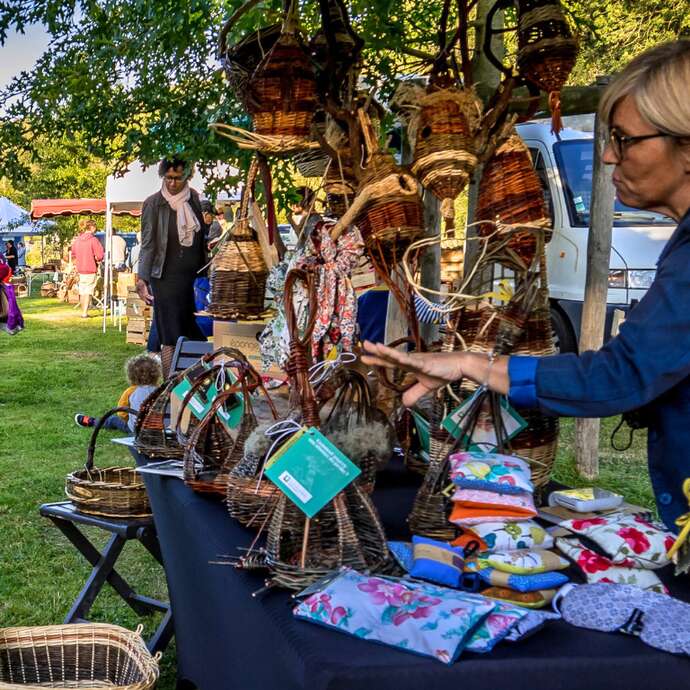 MARCHÉ DE PRODUCTEURS LOCAUX ET BIO