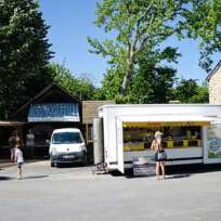 MARCHE DE PROCUCTEURS LOCAUX A MENIL