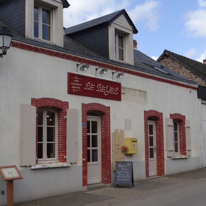 Le Beyel au village