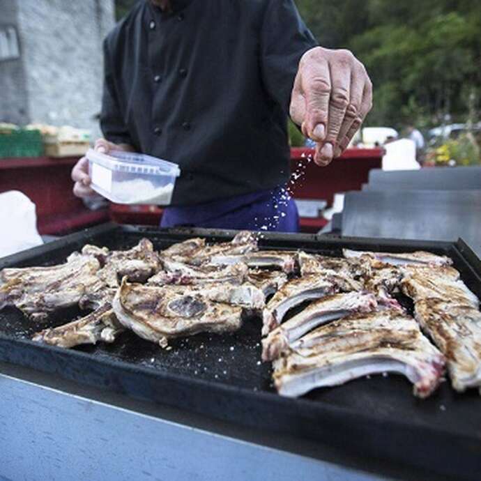 Soirée grillades, côtelettes et animation musicale