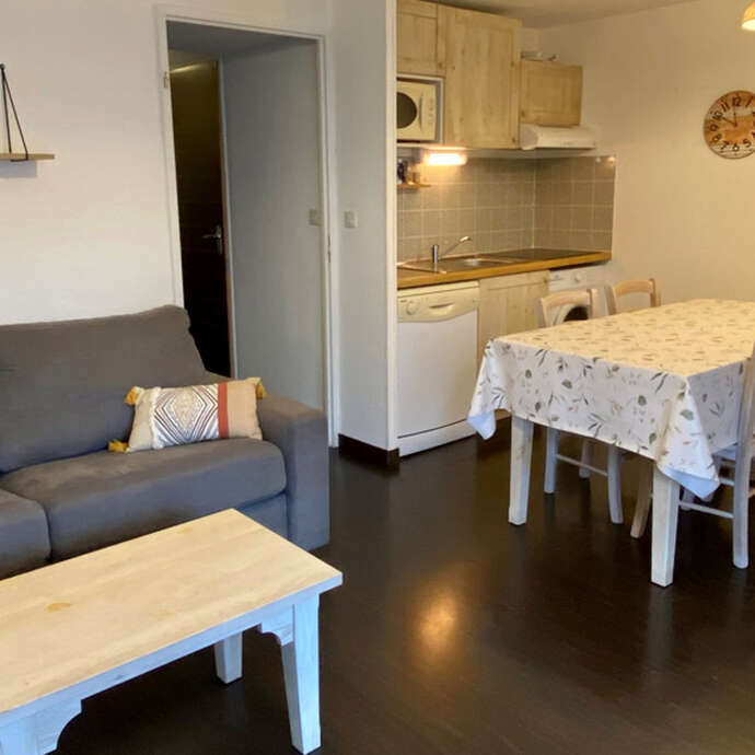 APPARTEMENT DANS RESIDENCE