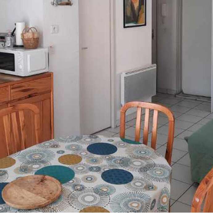 APPARTEMENT DANS RESIDENCE